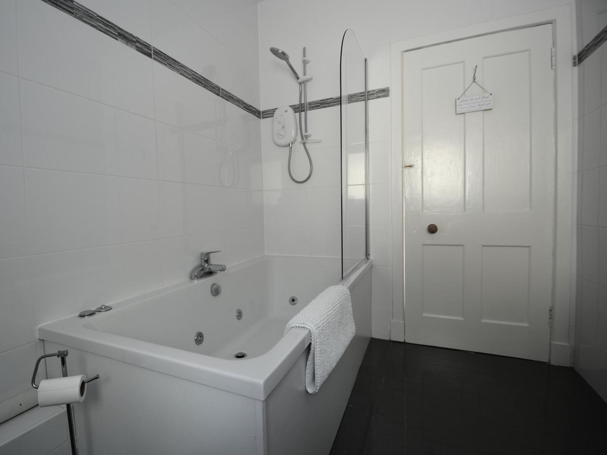Amazing Cottage With Private Indoor Swim Pool And Hot Tub Grantown-on-Spey Kültér fotó